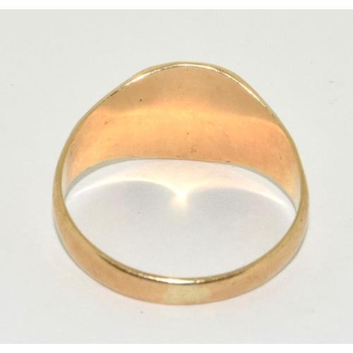 670 - 9ct gold mans signet ring size T 4g