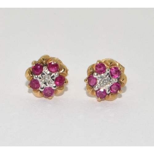 673 - 9ct Gold Vintage Ruby & Diamond Cluster Set Earrings