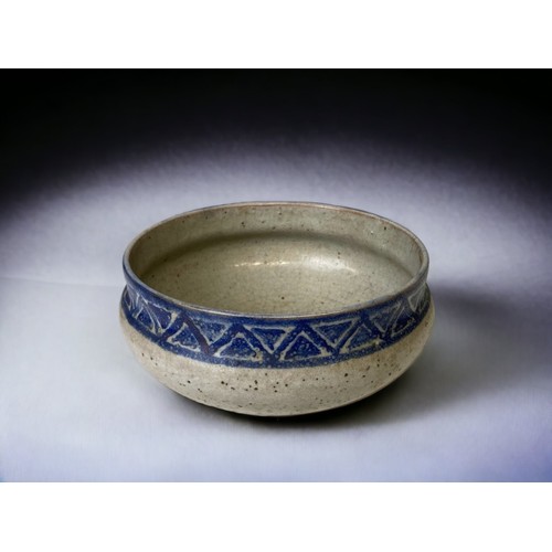 687 - Poole Pottery Carter Stabler Adams EC pattern Transitional Bowl with geometric decoration 6.7