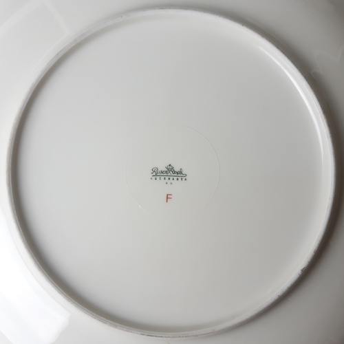 577 - A COLLECTION OF FOUR EUROPEAN PLATES & TAZZA. INCLUDING ROSENTHAL, ROYAL DOULTON & OLD HALL.