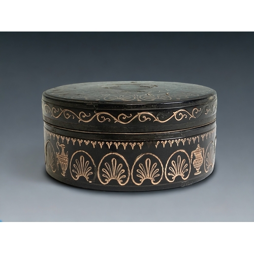 728 - An early 10th Century Tortoiseshell & gold pique work snuff bow. Inlaid 'classical' design. 
3.5 x 8... 