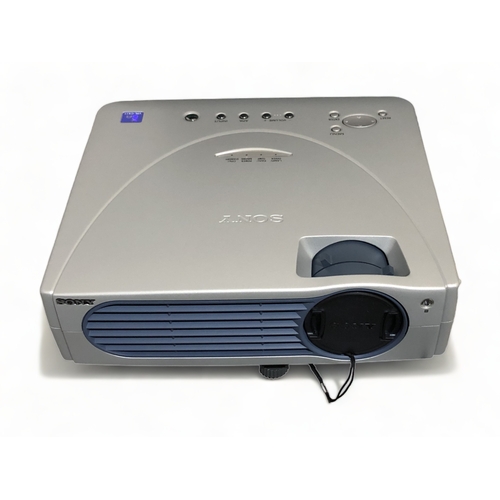 256 - SONY VPL-CX11 XGA CONFERENCE ROOM PROJECTOR WITH A NEW SPARE LAMP.