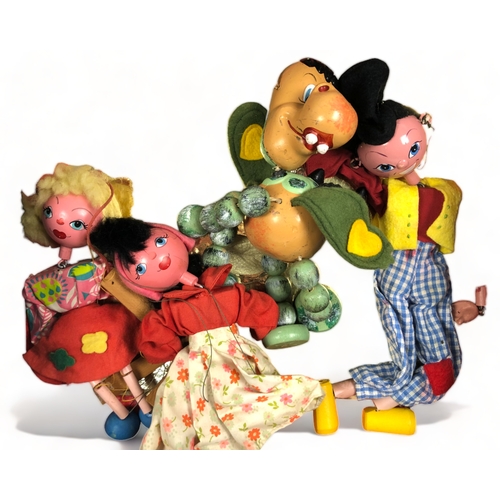 330 - A collection of four vintage Pellam Puppets