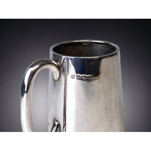 736 - An Edwardian Solid silver christening mug. 
James Deakin & Sons.
Sheffield 1904 hallmarks. 145G
Heig... 