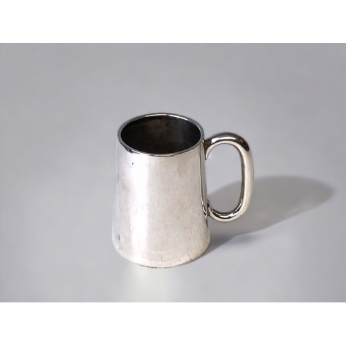 736 - An Edwardian Solid silver christening mug. 
James Deakin & Sons.
Sheffield 1904 hallmarks. 145G
Heig... 