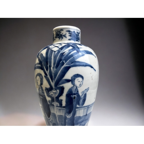 165 - A Chinese blue & white porcelain baluster vase.
Qing dynasty.
Four character reign marks to base.