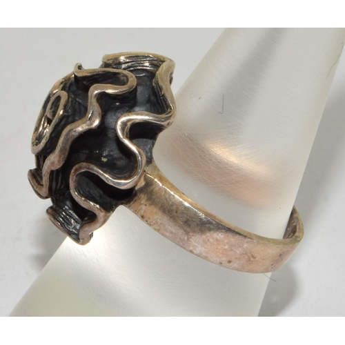 61 - 925 silver Swirl design ring size O