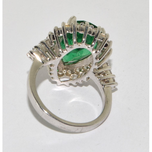 80 - 925 silver Emerald green Pear shape statement ring in a halo design size M