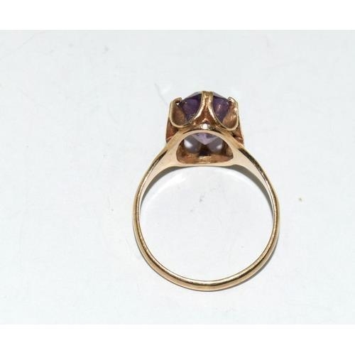 105 - 9ct gold ladies Amethyst solitaire statement ring 3.3g size O