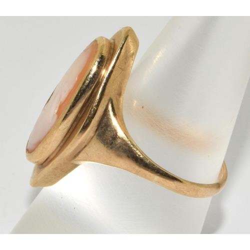 116 - 9ct Gold Cameo Ring. 4g Size O.