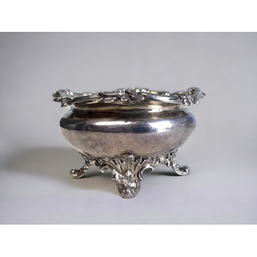 70 - A WILLIAM IV SILVER FOOTED BOWLS.
Edward junior, John William Barnard.
1837, William IV Hallmark.
Gi... 