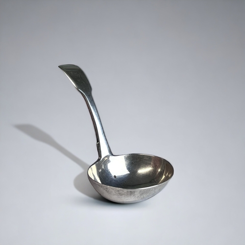 72 - A GEORGIAN SILVER CREAM LADLE.
London, 1823 hallmarks.
Possibly Robert Pinkney.
Length - 11cm
Approx... 