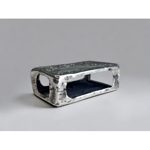 108 - A VICTORIAN STERLING SILVER MATCHBOX HOLDER.
Stylised scrolling foliate design.
London, 1898 hallmar... 