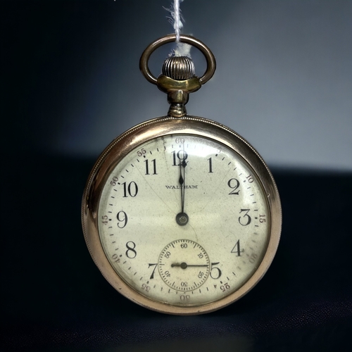 120 - A GOLD FILLED WALTHAM MENS POCKET WATCH.
Circa 1908, 15 Jewels. 
Together with a German watch protec... 