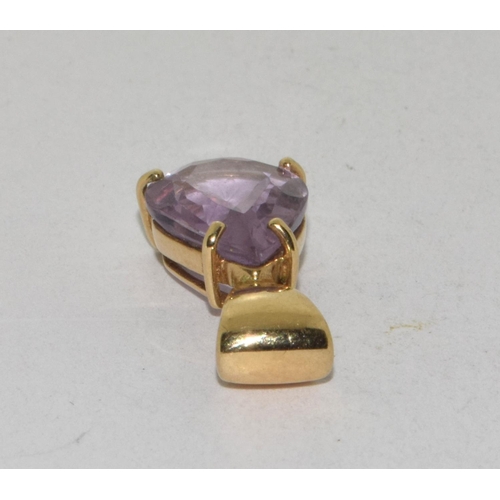 435 - 9ct gold large Amethyst pendant total 2.3g