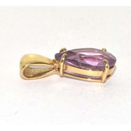 435 - 9ct gold large Amethyst pendant total 2.3g