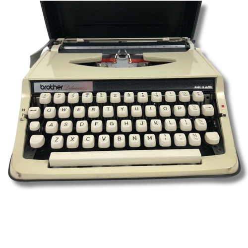 174 - Vintage Brother Deluxe 900 Typewriter