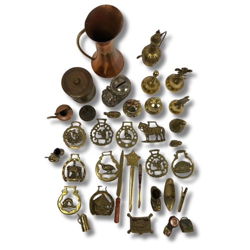 188 - Joblot of Brass & Copper Items - Including Horse Brasses and other Collectables