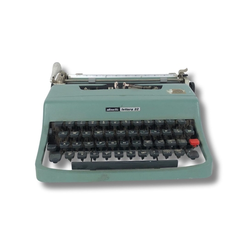 277 - Vintage Olivetti Letters 32 Typewriter