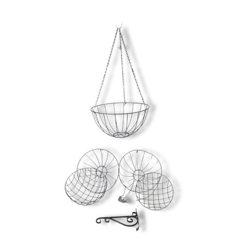 61 - 4x Wire Hanging Baskets and 1x Mounting Bracket