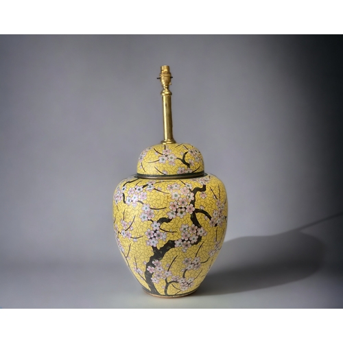 65 - A LARGE CHINESE CLOISONNE JAR & COVER, CONVERTED TO TABLE LAMP. LATE QING DYNASTY. 
IMPERIAL YELLOW ... 