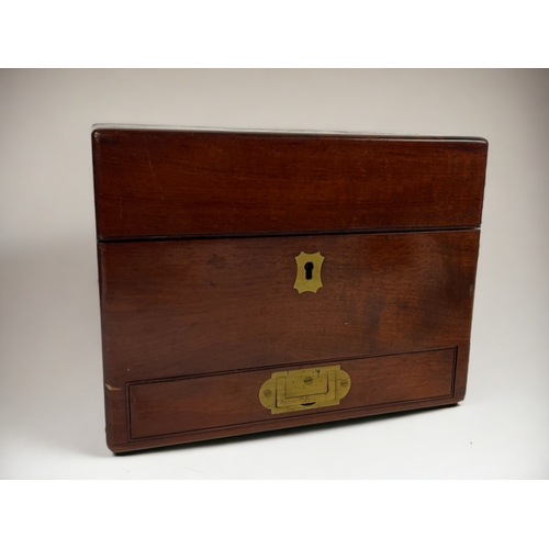 262 - A RARE GEORGIAN MAHOGANY MEDICINE APOTHECARY CHEST.
Circa 1810.
Lift lid to reveal original bottles ... 