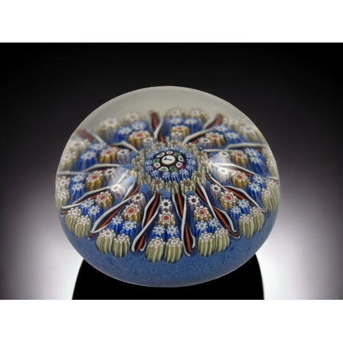 379 - A vintage Millefiori glass paperweight.
4 x 6.5cm