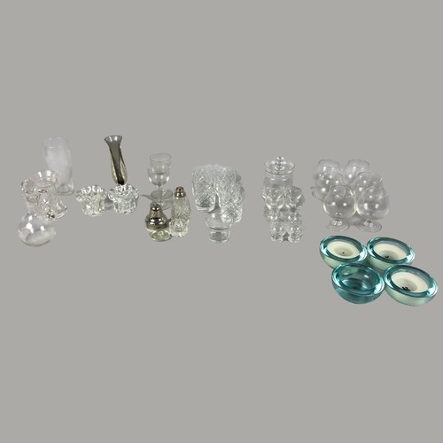 122 - Mixed Collection of Glassware