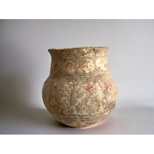 14 - A Chinese Neolithic pottery jar / pot.Yangshao culture, Circa 3000BC.Painted concentric pattern.  Ap... 