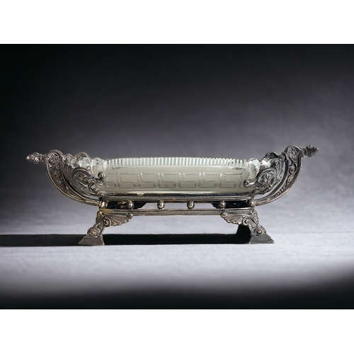 377 - A 19th century silver plate glass lined centrepiece.Phillip Ashberry & sons.Diamond registration... 