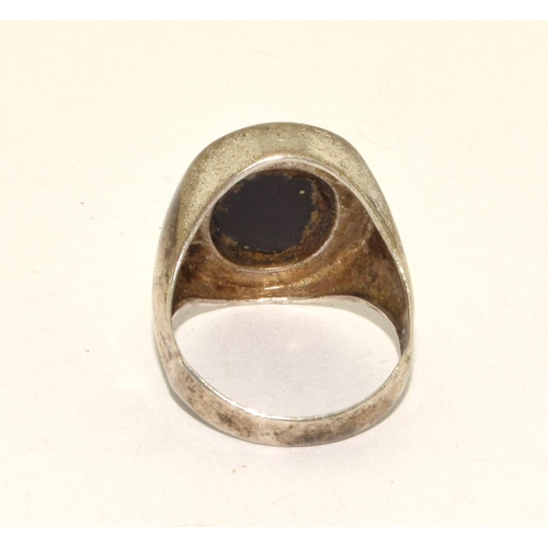 475 - 925 silver garnet signet ring size N