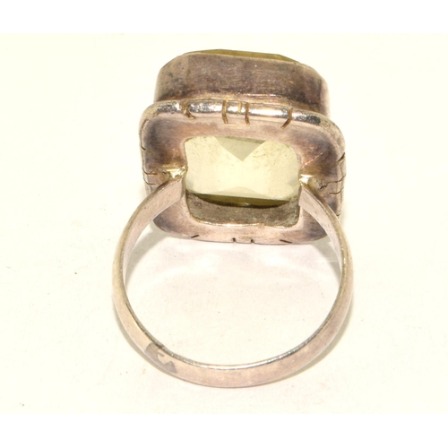 484 - 925 silver ladies yellow stone ring size O