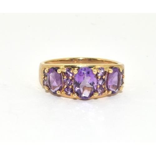 489 - 9ct gold ladies antique set Amethyst ring size M