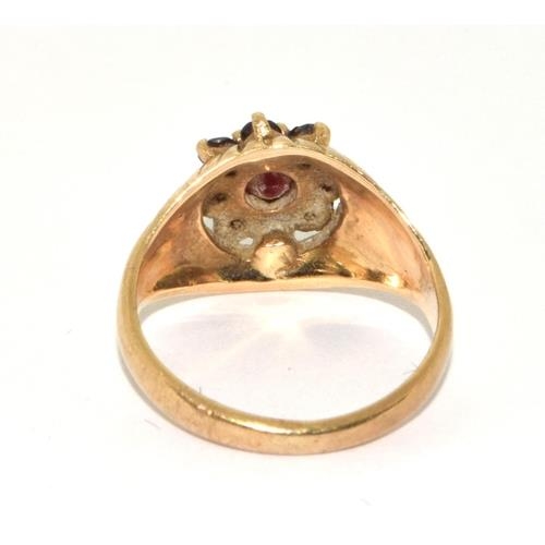 493 - 9ct gold large set garnet solitaire ring size M 3.3g