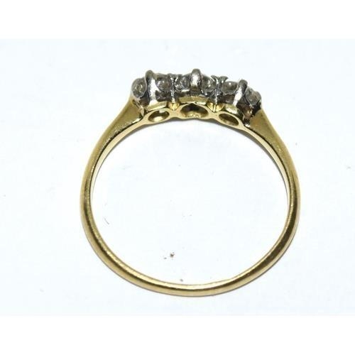 504 - 18ct gold and Platinum ladies 3 stone Diamond trilogy ring approx 0.25ct size M