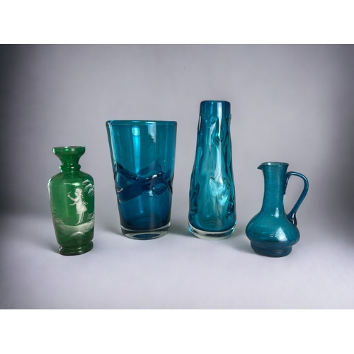 189 - A collection of glass, to include a Whitefriars 'Blue knobbly' vase, Geoffrey Baxter? strap vase and... 