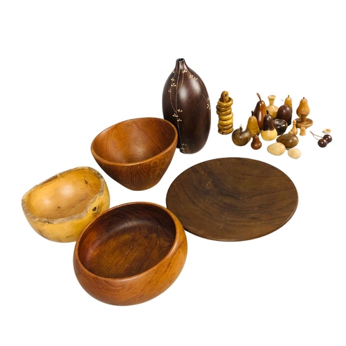 126 - Collection of Wooden Bowls, Treen Etc.