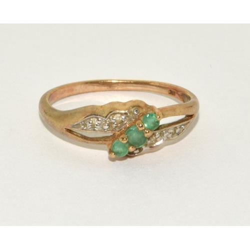 421 - Emerald/Diamond 9ct gold ring Size L.