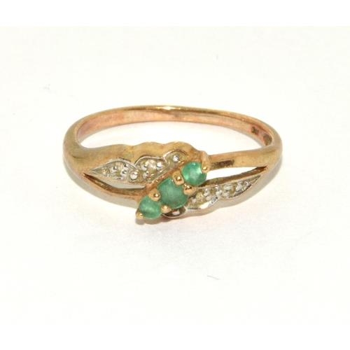 421 - Emerald/Diamond 9ct gold ring Size L.