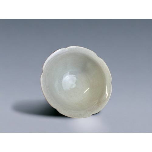 98 - A lobed Chinese fine porcelain Tianbai stem cup. Ming Dynasty. Transparent white glaze. Height - 6.5... 