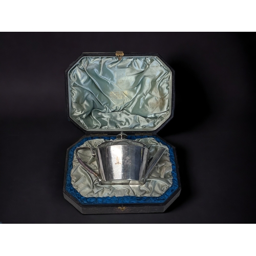 371 - A VICTORIAN BOXED SILVER PLATE TRAVEL / PICNIC TEA SET.
By Richard Hodd & Son.
The design is very ch... 