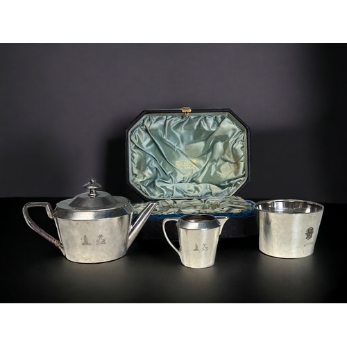 371 - A VICTORIAN BOXED SILVER PLATE TRAVEL / PICNIC TEA SET.
By Richard Hodd & Son.
The design is very ch... 