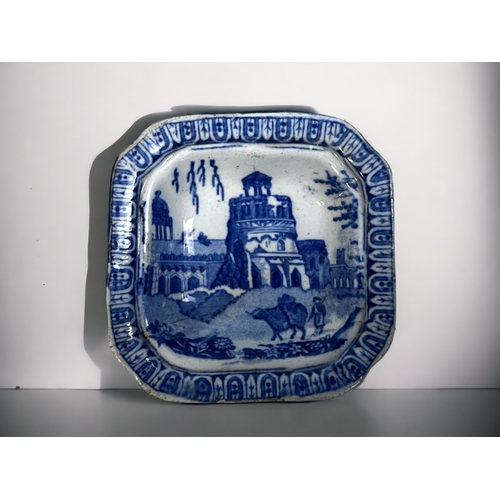 464 - A BLUE & WHITE PEARLWARE PICKLE DISH. 1st-half 19th century. Together with a pearlware dish &... 