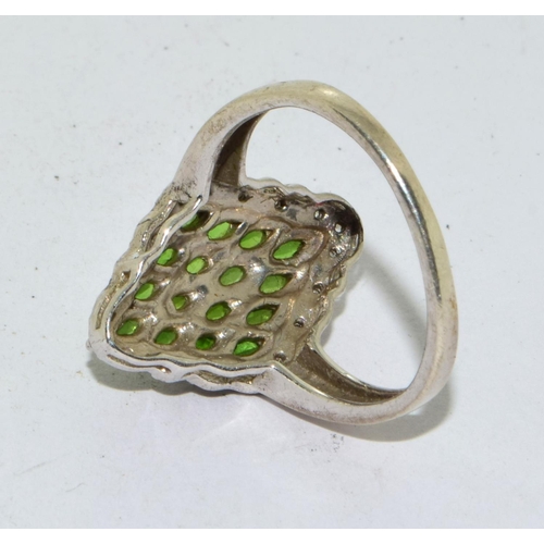 440 - 925 silver ladies Peridot diamond shape halo design ring size N