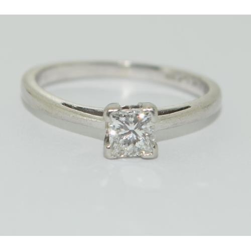 415 - Platinum ladies Diamond solitaire hall marked as Diamond in ring of approx 0.25ct size L