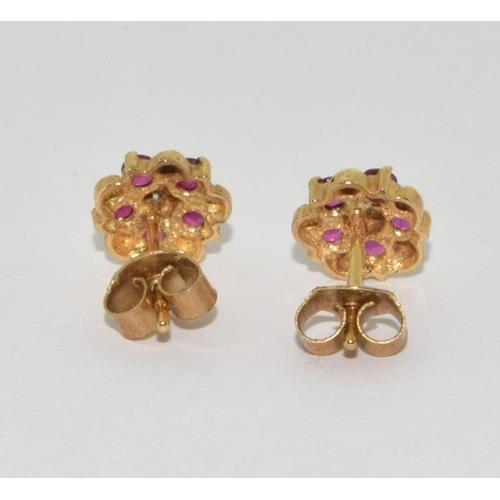 269 - 9ct Gold Vintage Ruby & Diamond Cluster Set Earrings