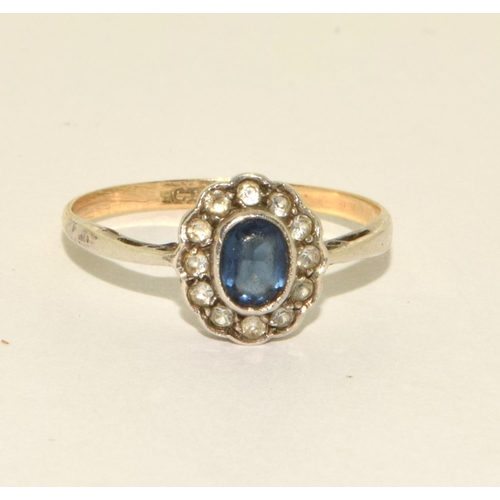 264 - 9ct gold and silver Sapphire vintage cluster ring size M