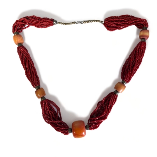 368 - A vintage strung bead necklace.