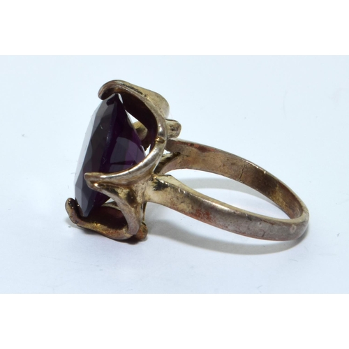 204 - white metal Amethyst ring in claw setting size N