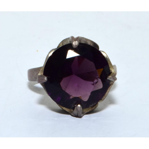 204 - white metal Amethyst ring in claw setting size N